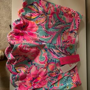 Lily Pulitzer shorts never worn size 4